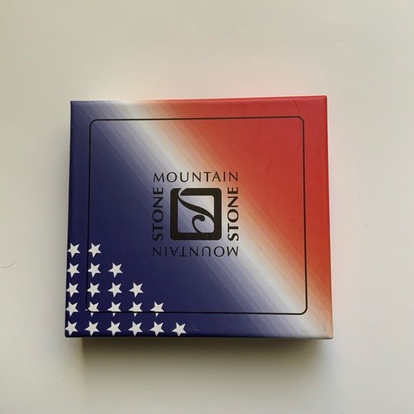 Stone Mountain Leather Wallet - Picture 8 of 10